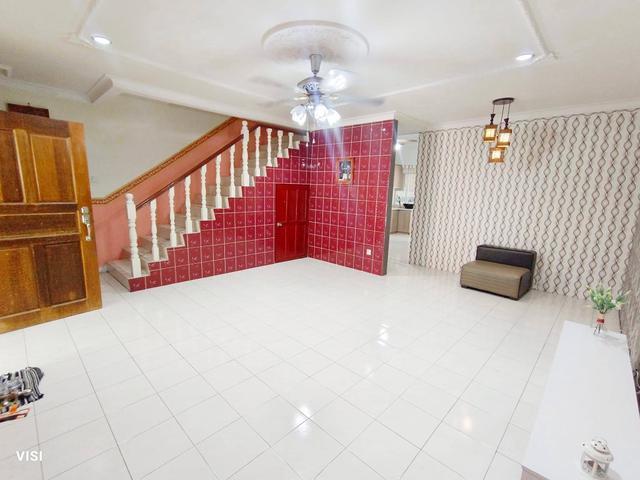 Facing Field Easy Parking Fully Furnish Klebang Ria Rent