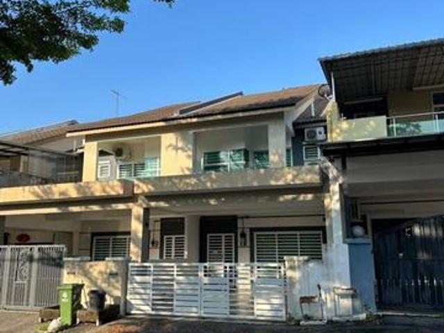 Facing Field Rapat Permai Gunung Rapat Nice Double Storey