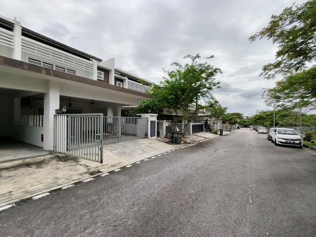 FACING OPEN2 Storey Intermediate Laman Azalea Nilai Impian