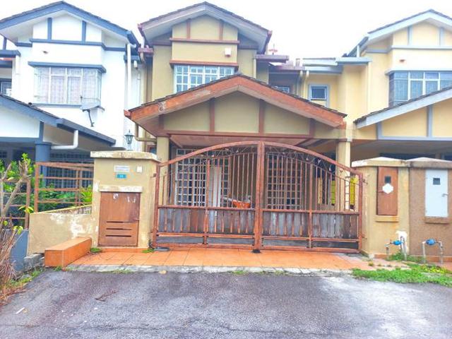 Facing Open 41 Bed Freehold Terrace Bangi Walk to School