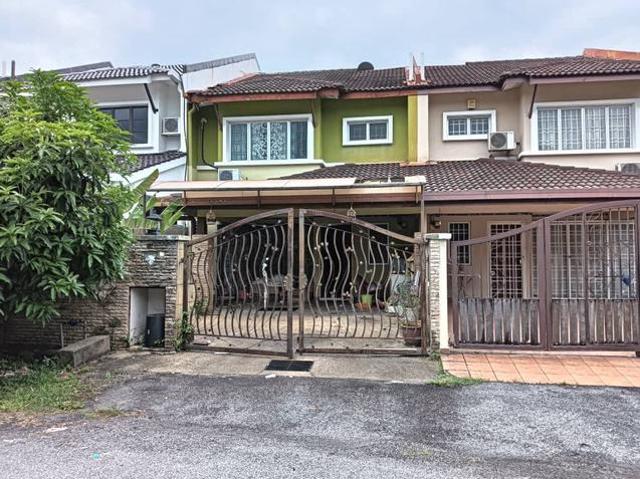 Facing Open 100 Loan 2 Storey Taman prima saujana 20 x 70
