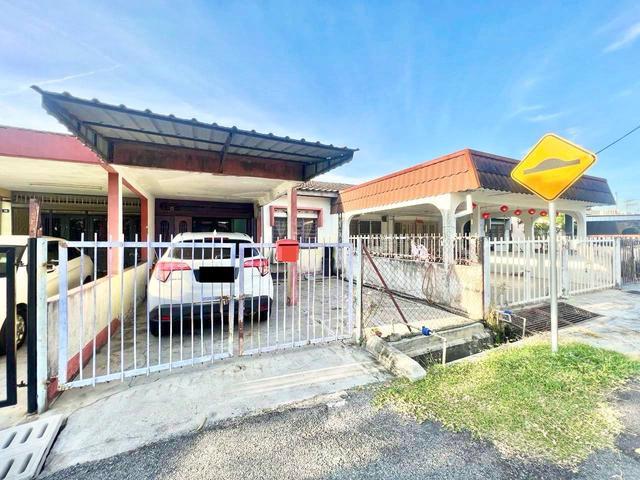 Facing Open 1600 Sqft Teres Setingkat Taman Banting Jaya Banting