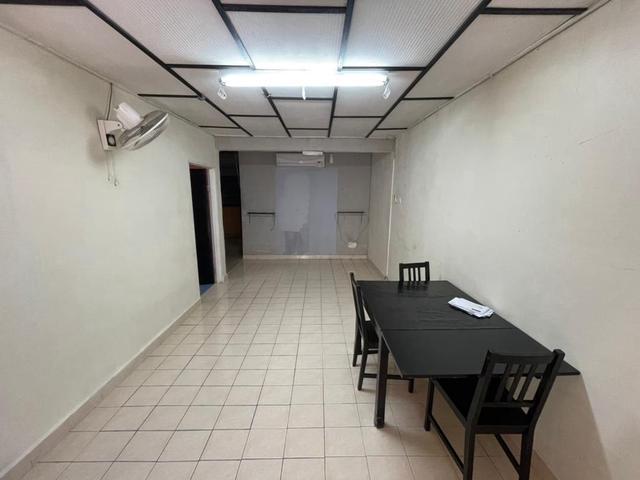 Facing Open 1 Storey Taman Salak Jaya Selatan KL