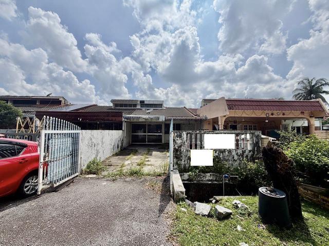 FACING OPEN 1 Storey Terrace Jalan SS5A Taman Kelana Jaya
