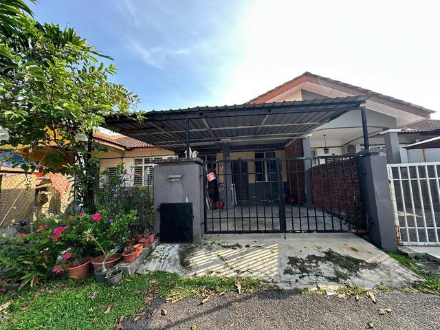 FACING OPEN 1Storey Terrace Taman Lestari Permai Seri Kembangan