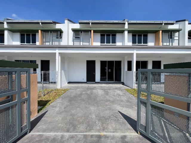 Facing Open 20x75ft ALURA Bandar Bukit Raja Klang