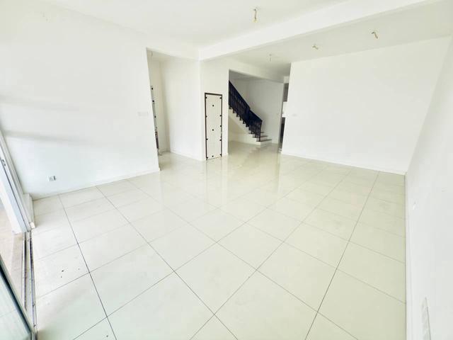 Facing open 24x75 Bare Unit Frischia Serene Heights Kajang