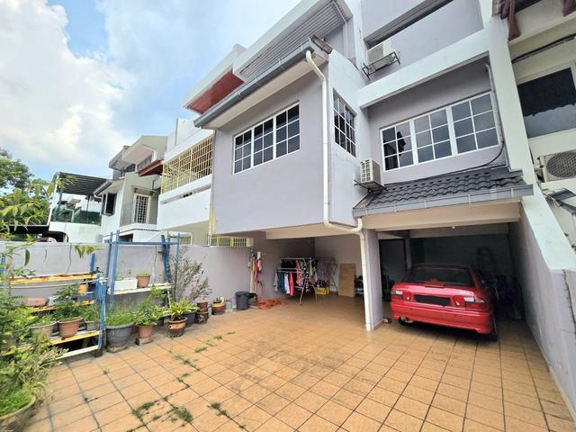 FACING OPEN 25 Storey Terrace House Seksyen 17 Petaling Jaya