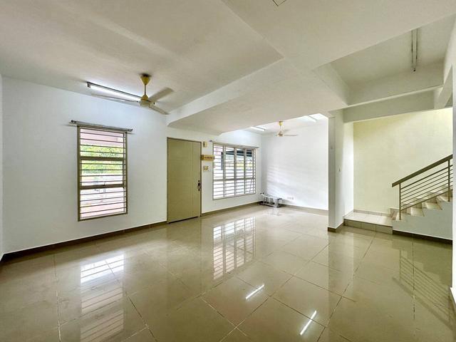 Facing Open 2 Storey Terrance at Taman Saga Emas Kajang for Sale