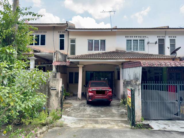 FACING OPEN 2 Storey Terrace Bandar Rinching Seksyen 4 Semenyih