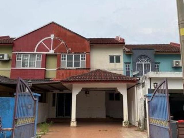 FACING OPEN 2 Storey Terrace Lorong Naluri Sukma Puncak Alam