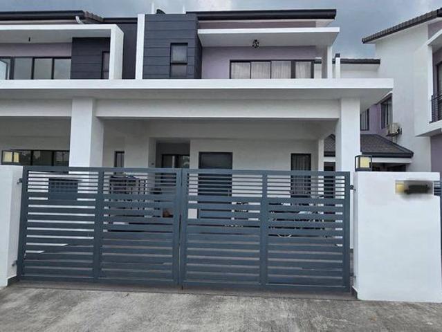 Facing Open 2 Storey Terrace Robin Bandar Rimbayu Solar Panel Inst