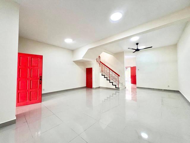 FACING OPEN 2 Storey Terrace TPS 3 Taman Pelangi Semenyih NEAR SCHOOL