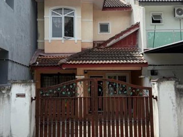 Facing Open 2 Storey Bandar Puncak Alam