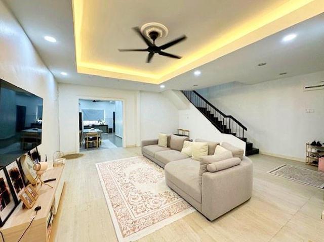 Facing Open 2 Storey House Taman Lestari Putra Seri Kembangan for Sale