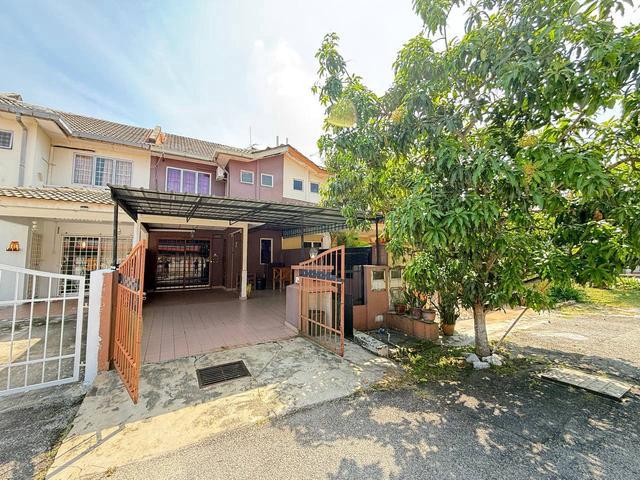 FACING OPEN 2 Storey Puchong Utama PU 10 Puchong
