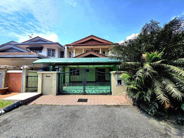 FACING OPEN 2 Storey Semi D Taman Setia 2 Seri Kembangan