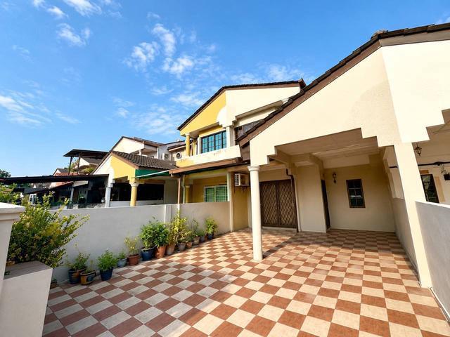 FACING OPEN 2 Sty House Taman Kinrara 5 Puchong