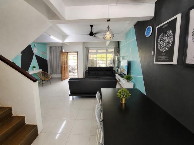 Facing Open 2Storey House in Taman Salak Perdana Near Klia For Sale
