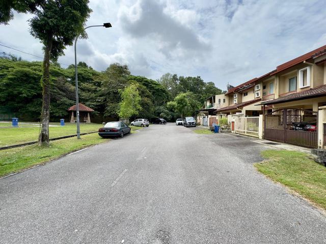 FACING OPEN Taman Pinggiran Usj 2 Subang Jaya Double Storey Terrace