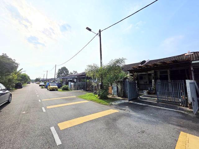 FACING OPEN Teres 1 Tingkat Bandar Saujana Putra BSP 7 Jenjarom