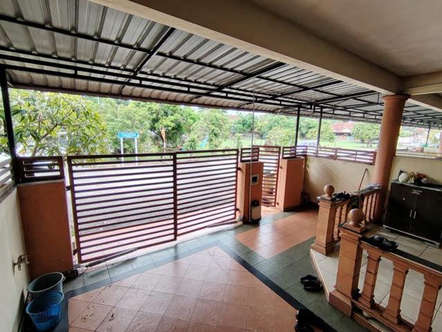 Facing Open Teres 1 Tingkat Suku Kempadang Aman Kuantan depan padang