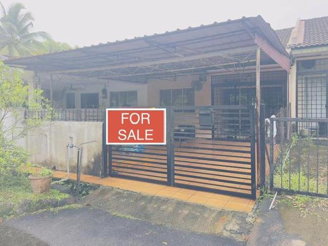FACING OPEN TERES SETINGKAT GARDEN AVENUE SeREMBAN 2