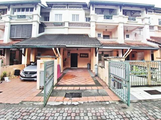 FACING OPEN Townhouse UPPER UNIT Templer Kenari Templer Heights