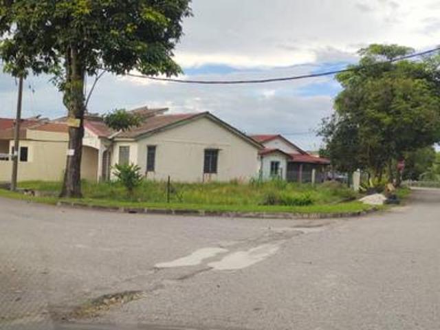 Facing open area Single Storey Terrace House Corner Lot Taman Telipot