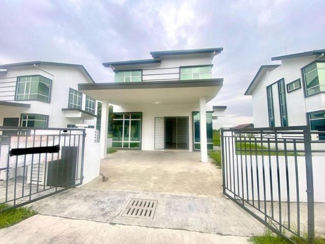 FACING OPEN Banglo 2 Storey Seksyen 30 Jalan Kebun Shah Alam RIMBAYU