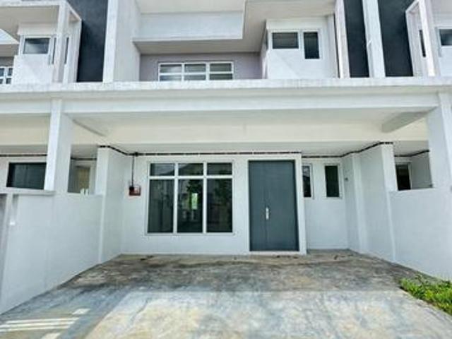 FACING OPEN BASIC UNIT Double Storey DCendana Semenyih