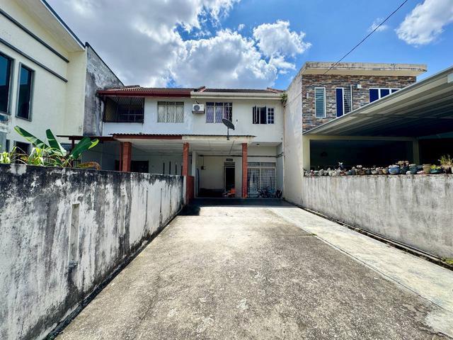FACING OPEN BIG SIZE Double Storey Taman Bukit Cheras K Lumpur