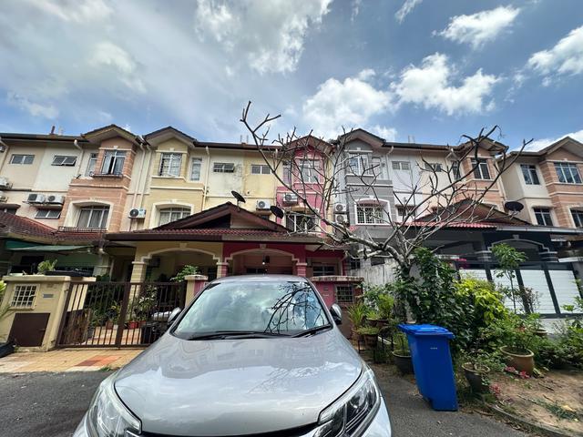 Facing Open Booking 1K Triple Storey House Jalan Uranus Negotiable