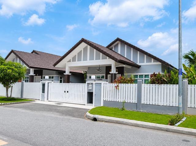Facing Open Bungalow Taman Bukit Senawang Perdana