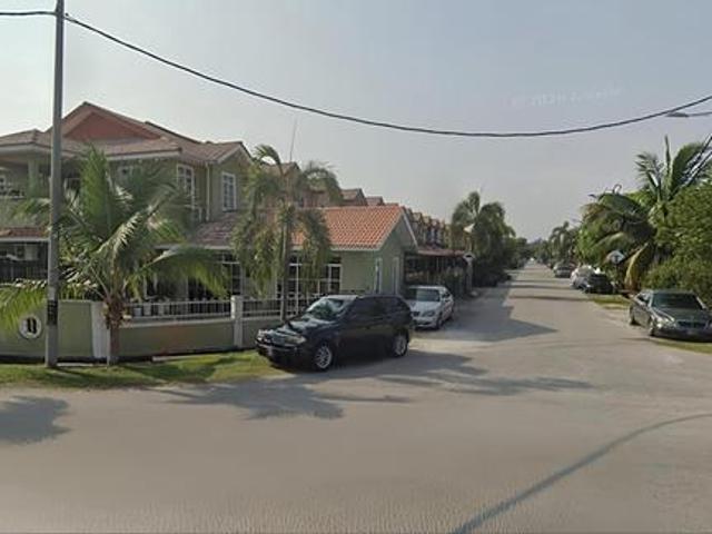 Facing Open Corner Lot Freehold Manjung