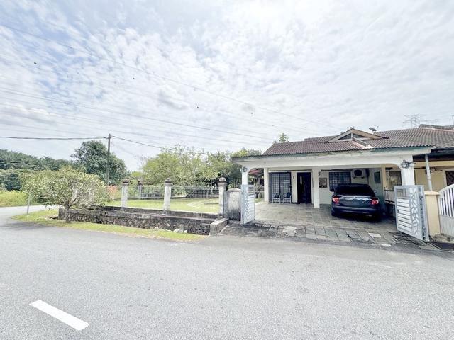 FACING OPEN CORNER LOT Single Storey Taman Desa Vista Sepang