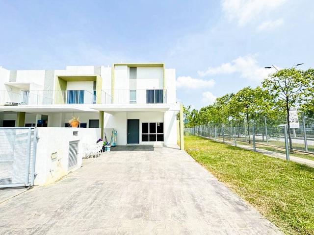 FACING OPEN CORNER LOT 2 Storey casawood cybersouth