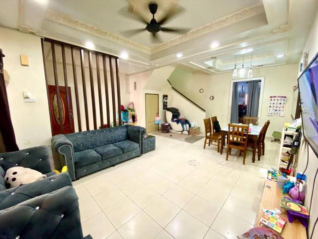 FACING OPEN Double Storey House Taman impian Putra Bandar Seri Putra