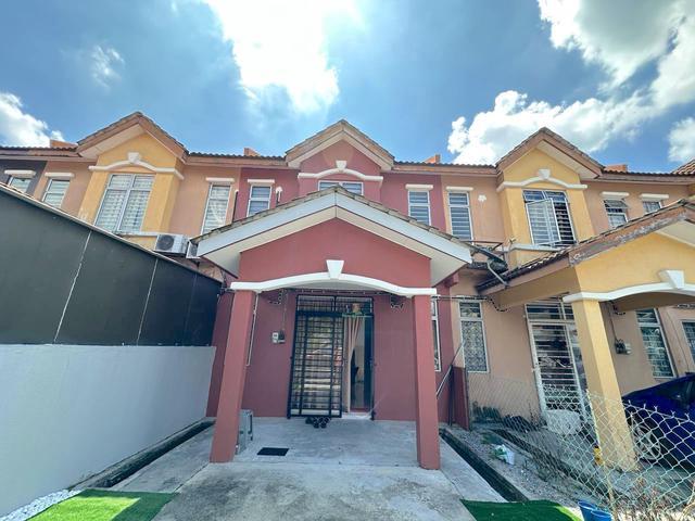 FACING OPEN Double Storey La Cottage Putra Perdana Puchong