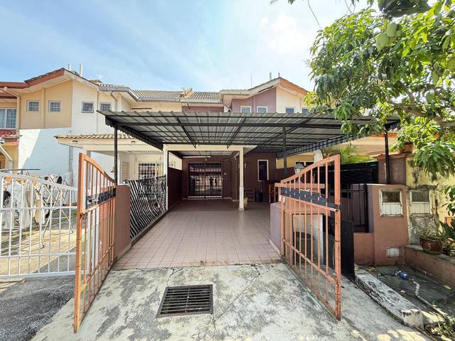 Facing Open Double Storey Puchong Utama PU10 Puchong