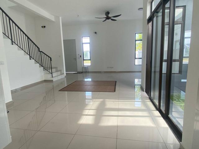 FACING OPEN Double Storey Regent Garden Eco Grandeur Puncak Alam RENT