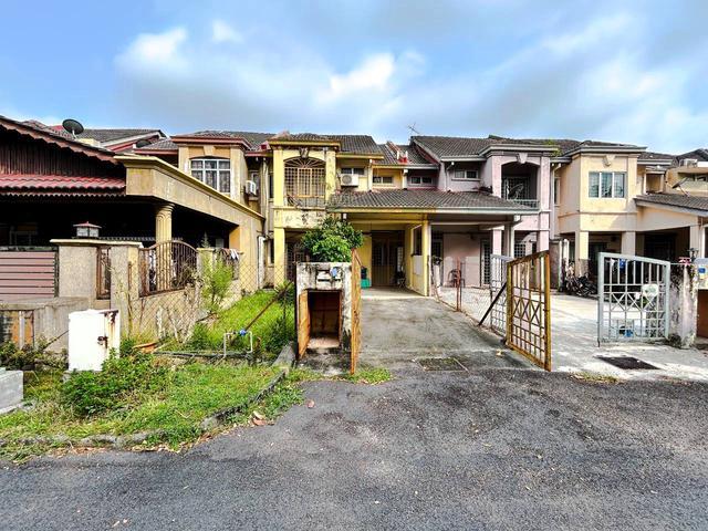FACING OPEN Double Storey Suadamai Bandar Tun Hussein Onn Cheras