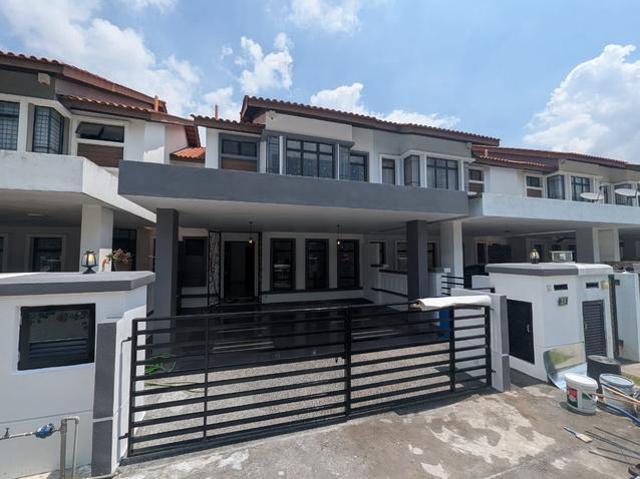 FACING OPEN Double Storey Superlink karya Alam Impian Shah Alam