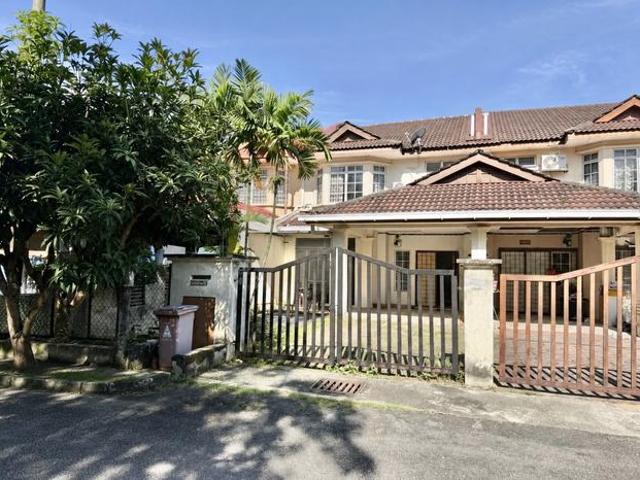 FACING OPEN Double Storey Seksyen 8 Kota Damansara