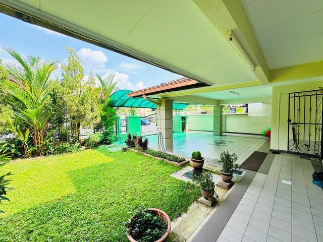 FACING OPEN Double storey semi d taman setia 2 balakong