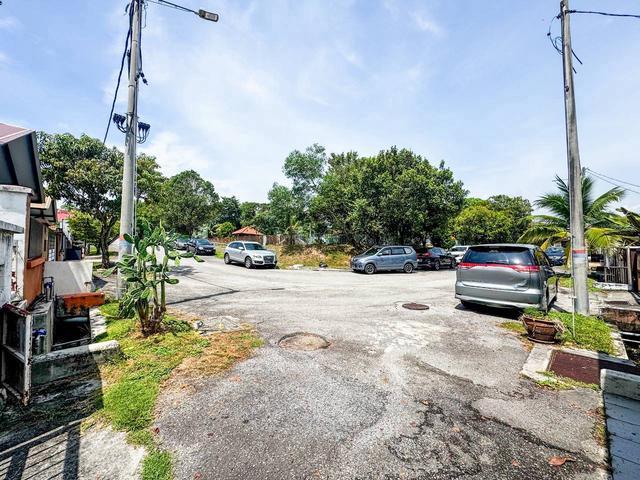 FACING OPEN Double Storey SemiD Taman IXORA Bandar Baru Salak Tinggi