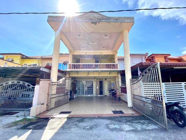 FACING OPEN Double storey taman desiran melawati kuala selangor