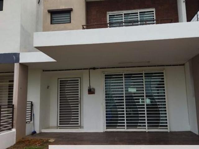 FACING OPEN Double Storey Taman Saujana KLIA Kota Warisan