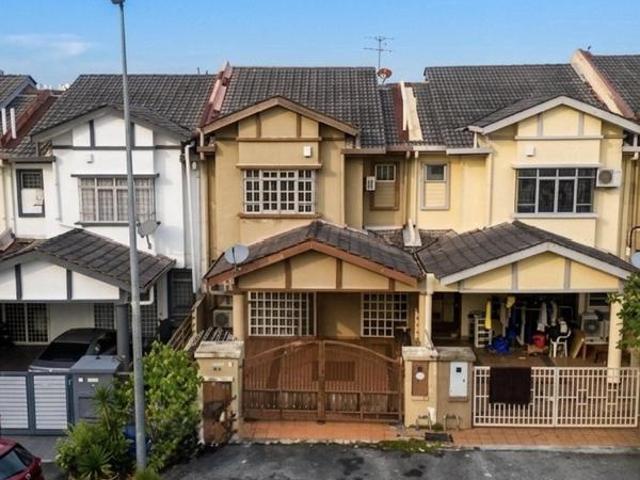FACING OPEN Double Storey Terrace Bandar Seri Putra Bangi Kajang