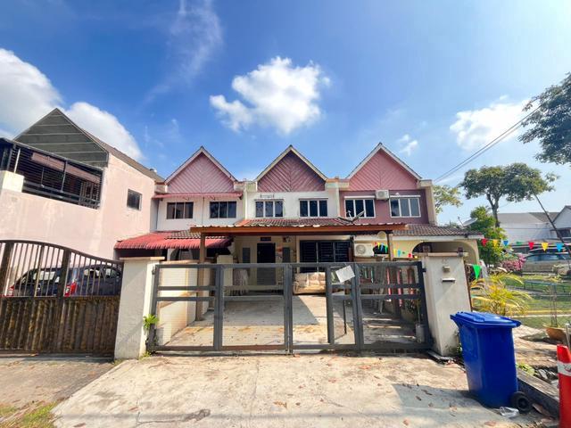 FACING OPEN Double Storey Terrace House Seksyen 19 Shah Alam